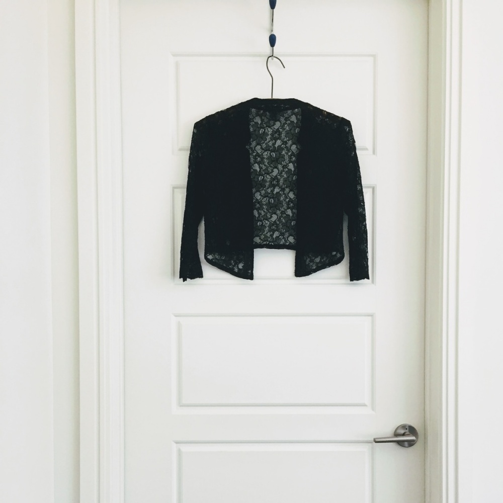 H&M black lace jacket / cardigan, size S - Picture 2 of 3